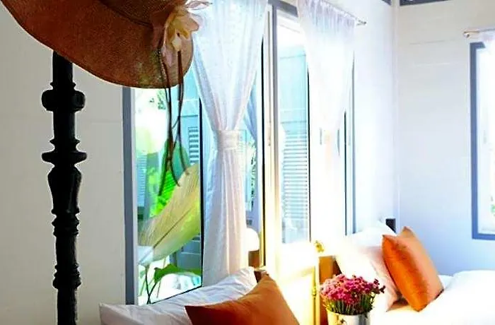 Baan Noppawong Hotel 3*
